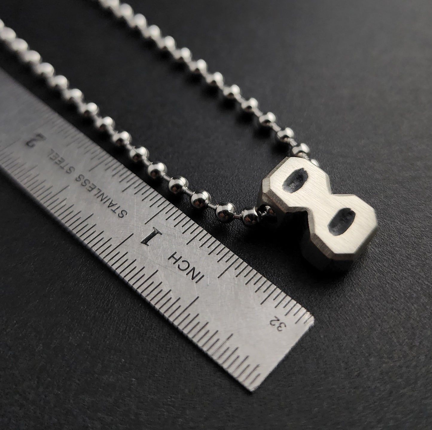 8 (silver)