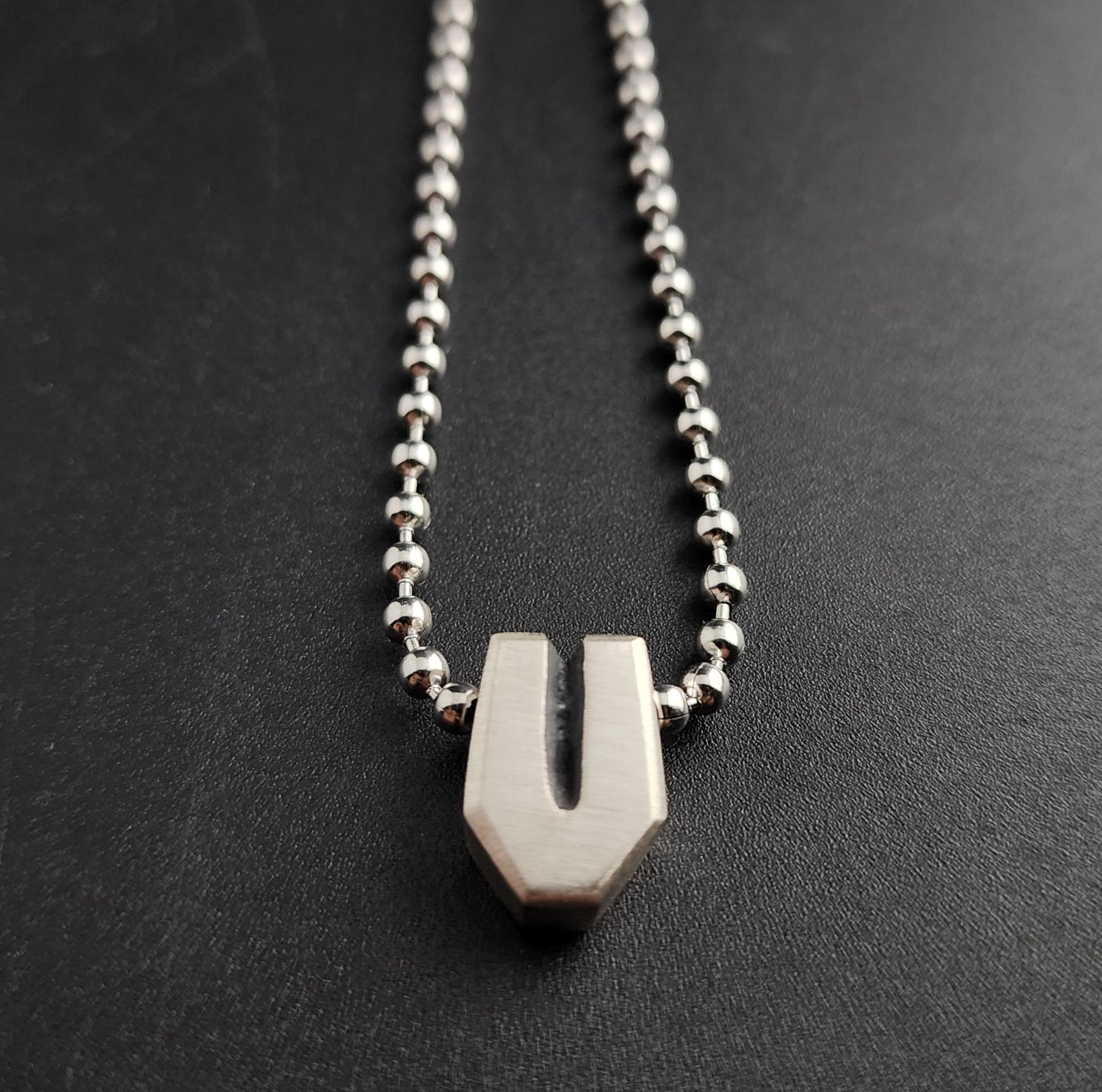 V (silver)