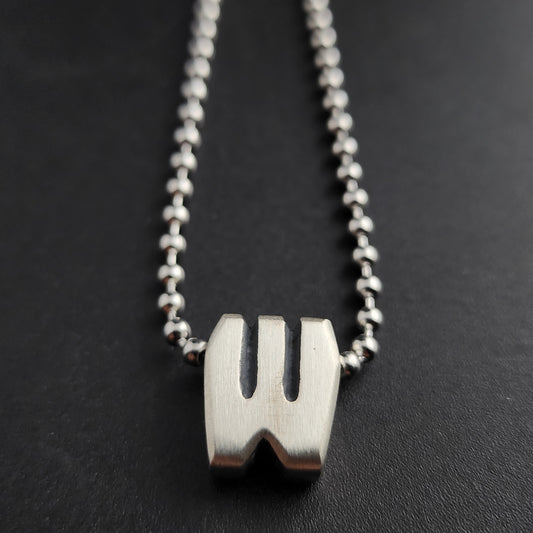 W (silver)