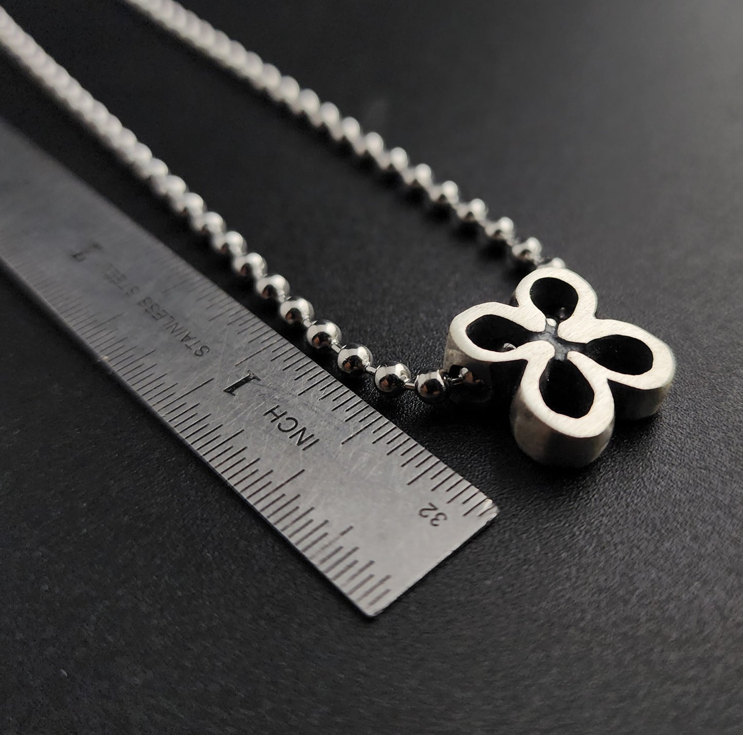 Flor (silver)