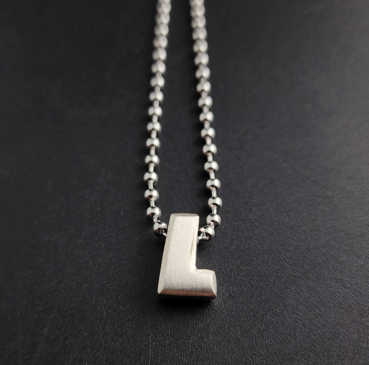 L (silver)