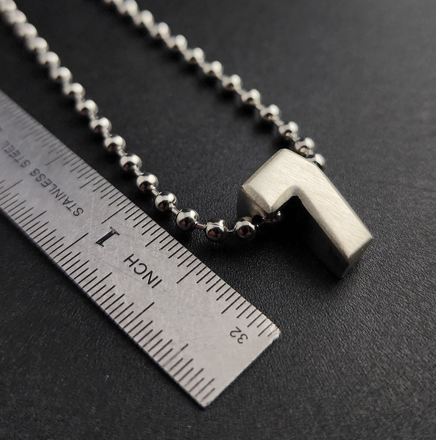 7 (silver)